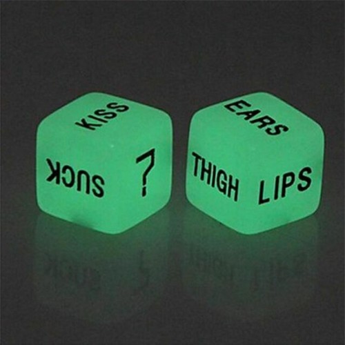 Glow the dark love - in, dice